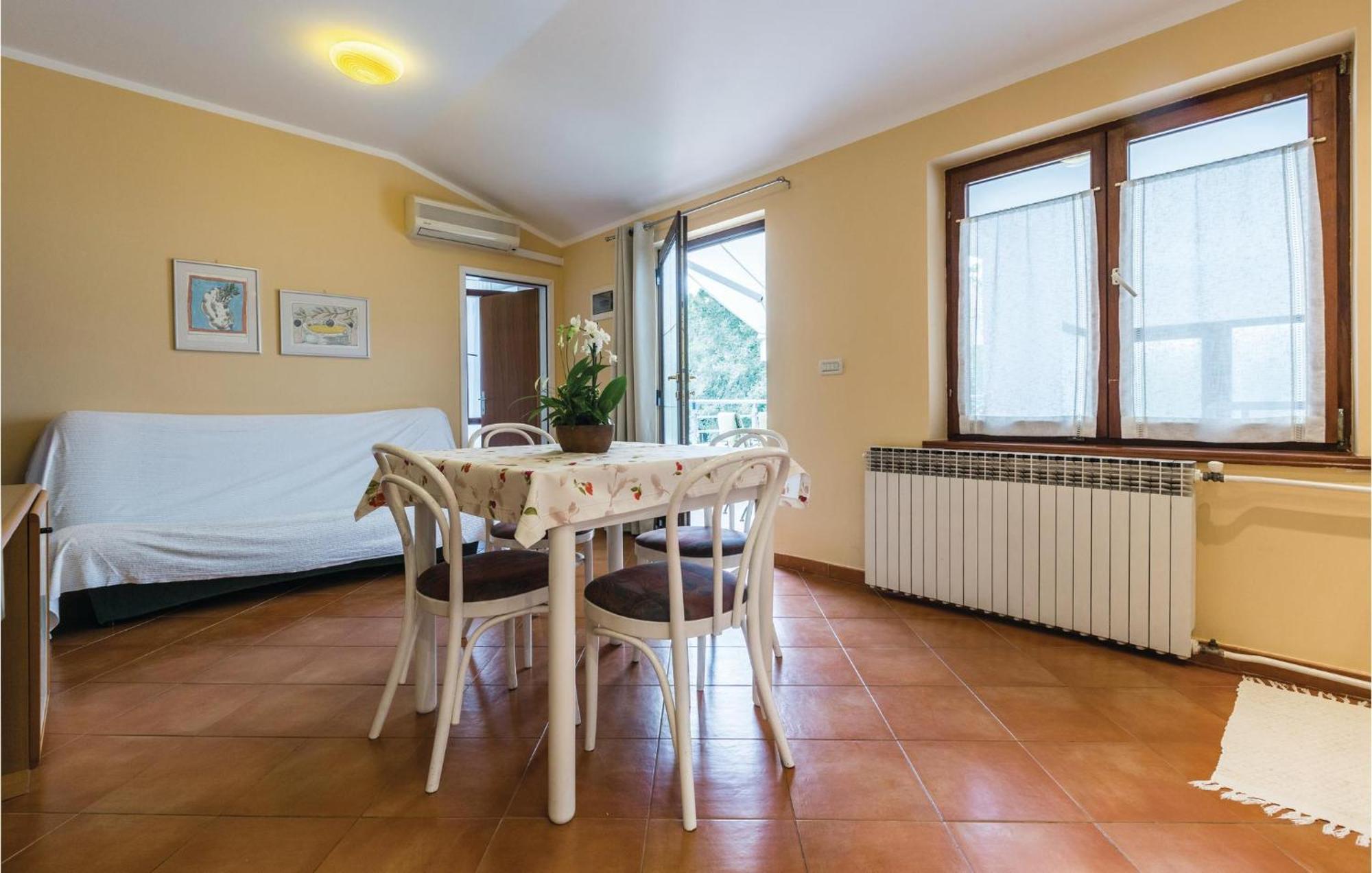 Gorgeous Apartment In Porec With Kitchen Экстерьер фото